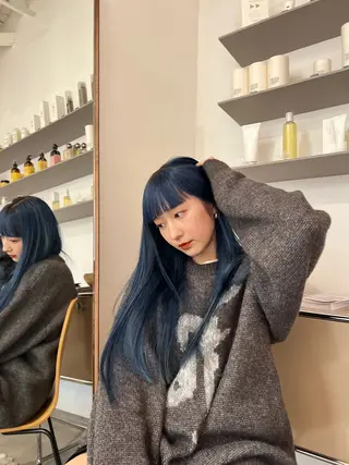 カラー hinata /ハイトーンのヘアスタイル