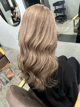 ロング maya レイヤーカットのヘアスタイル