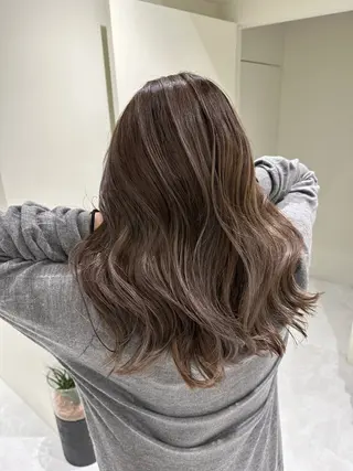 セミロング カラー ご予約 宜しくお願いします！のヘアスタイル