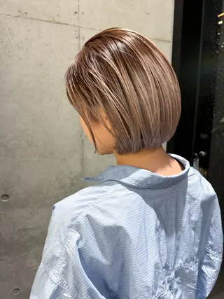 ショート カラー ヘアアレンジ ミニボブ/ブリーチ 🌈MISATOのヘアスタイル