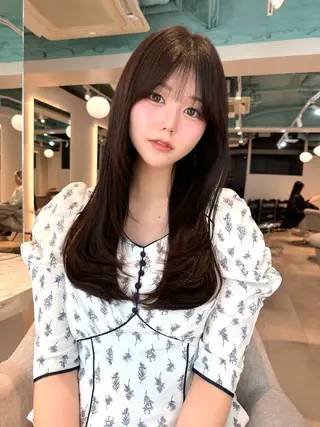 ロング ハイレイヤー/顔周り /レイヤーカットのヘアスタイル