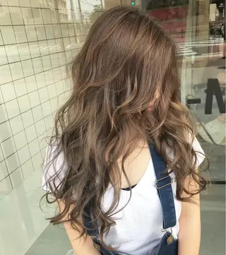 セミロング カラー ANBEL所属・ANBEL代表 西尾裕樹のヘアスタイル