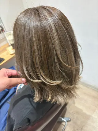 ミディアム diarスタイリスト 山田のヘアスタイル