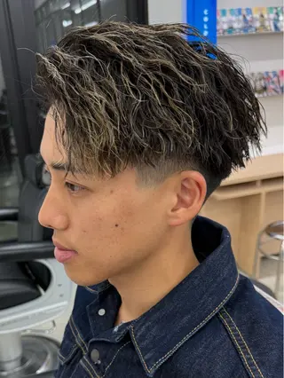 ショート パーマ メンズ 亀井隆汰/メンズ専門 パーマ特化美容師のヘアスタイル