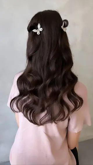 ロング 可児 令路のヘアスタイル