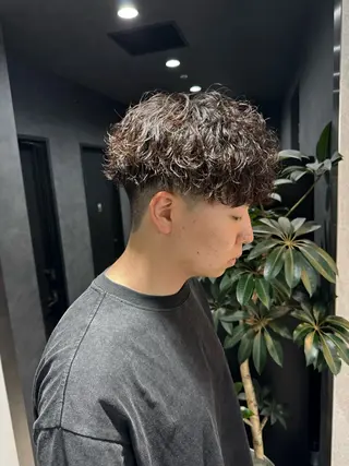 ショート パーマ ヘアアレンジ メンズ スパイキー/フェザー /波巻き/かいとのヘアスタイル