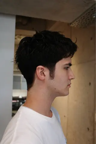 ショート パーマ メンズ 宮崎 恵多のヘアスタイル