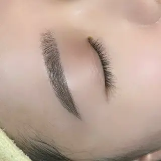アイブロウ 長谷川 瑠那のマツエク・マツパデザイン