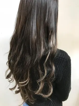 ロング カラー 平尾 拓也のヘアスタイル