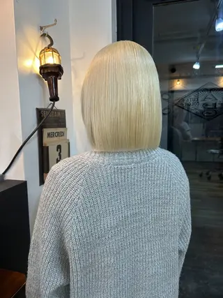 ショート カラー ハイトーンカラー ⭐️NAZUNAのヘアスタイル