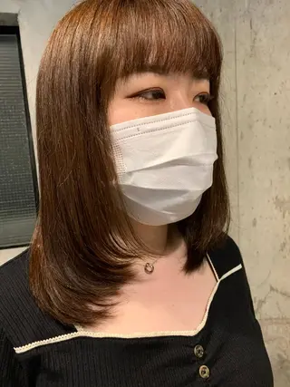 ミディアム ブリーチなしWカラー /地毛風/小林凪沙のヘアスタイル