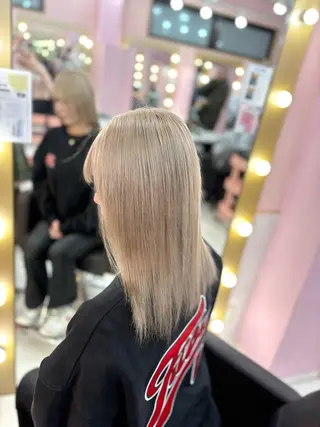 セミロング カラー アイドル級girly 🎀Ramu🎀のヘアスタイル