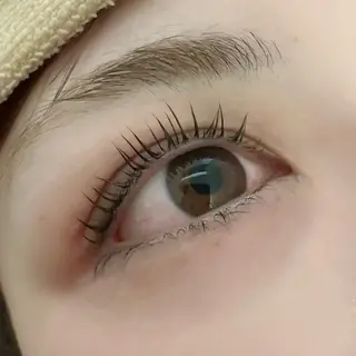 マツエク・マツパ 高月 友奈のヘアスタイル