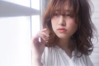 ミディアム カラー パーマ ヘアアレンジ 髪質改善//縮毛矯正 This表参道のヘアスタイル