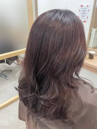 ミディアム 葭葉 久美子のヘアスタイル