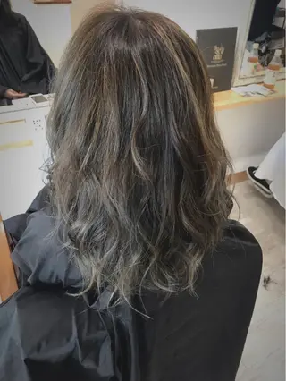 ミディアム カラー 🪽まつエク𖧷 ヘアー🩵Naomiのマツエク・マツパデザイン