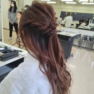 ヘアアレンジ ロング 艶髪縮毛矯正🪽💫 安田彩愛のヘアスタイル