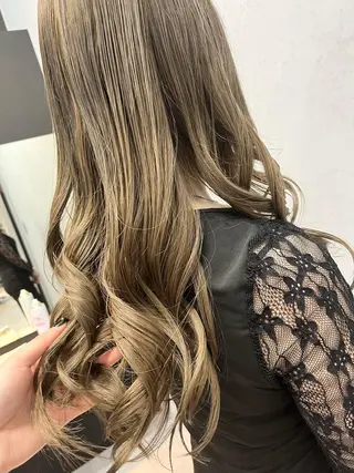 ロング カラー tomoka 推しカラーのヘアスタイル