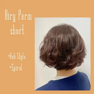 ショート パーマ 樋笠 知佳のヘアスタイル