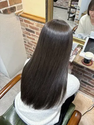 ロング カラー 越冨 晃平のヘアスタイル