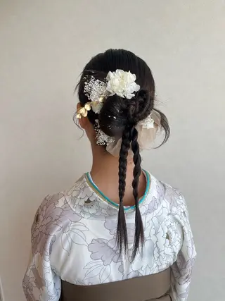 セミロング ヘアアレンジ 新倉 呼春のヘアスタイル