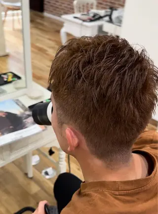 カラー メンズ 笹江 瑞穂のヘアスタイル