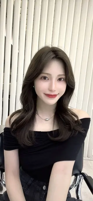 セミロング カラー 韓国ヘア♡ 顔まわりカットayaのヘアスタイル