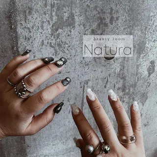 ネイル マツエク・マツパ アイブロウ beautyroom Naturaのネイルデザイン