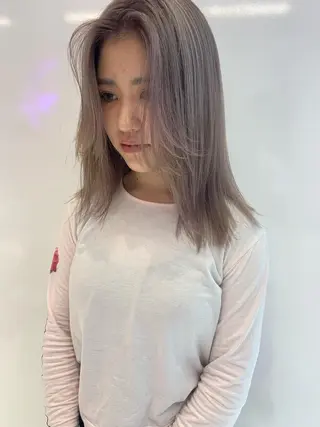 セミロング share salon JAM 吉祥寺所属・レイヤー/ブリーチ HIKARU ♡のヘアスタイル