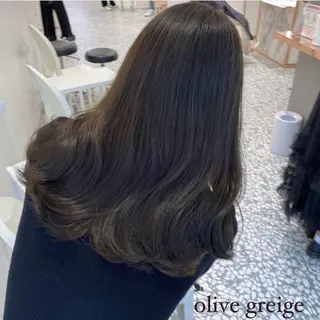 カラー Mei /オリーブ カラー/アレンジのヘアスタイル