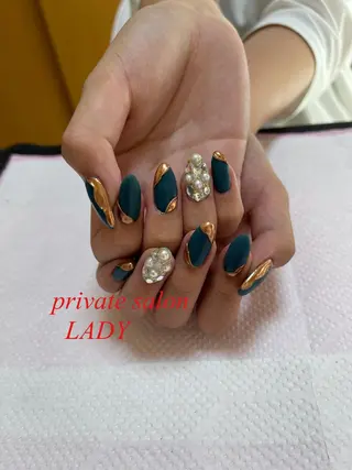 桜田 麻菜のネイルデザイン