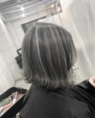 ショート 艶カラー💎 髪質改善🎈アトワのヘアスタイル