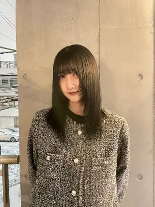 カラー ミルクティーベージュ ブリーチ🖤サヤカのヘアスタイル