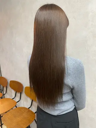 カラー トウダ リリカのヘアスタイル