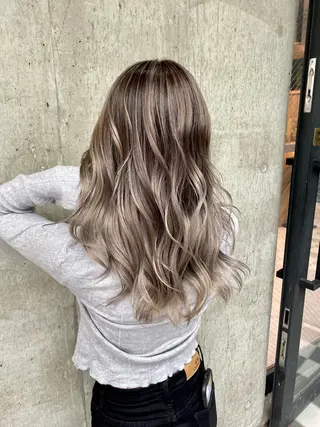 ロング 🦋MAHO🦋 デザインカラーのヘアスタイル