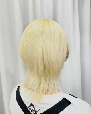 ショート カラー 韓国ヘア🤍髪質改善 🇰🇷AKANEのヘアスタイル