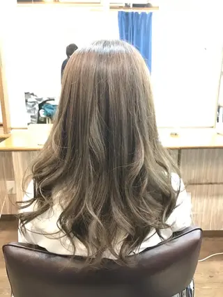 ロング カラー アンダーバーホワイト_WHITE所属・_WHITE芝本 賢吾【天王寺店】のヘアスタイル