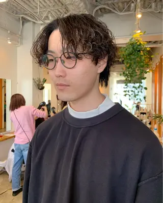 ミディアム パーマ メンズ グランジヘア 無造作ヘアHYUGAのヘアスタイル