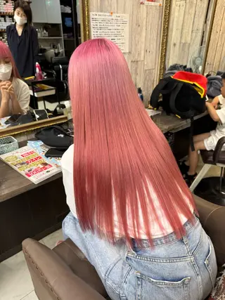 ロング 土屋朱理/ ハイトーンカラーのヘアスタイル