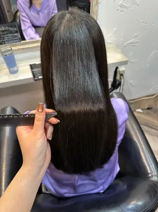 ロング カラー 亀井 結夏のヘアスタイル