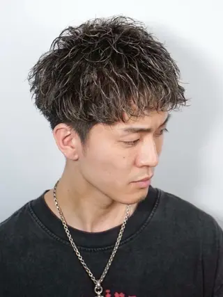 ショート パーマ メンズ HIRO GINZA BARBER SHOP 新橋日比谷口店所属・伏見 俊祐のヘアスタイル