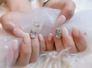 ネイル le'a-レア-【ア イ×ネイル×眉】のネイルデザイン