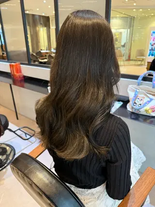 ロング カラー 透明感カラー🫧/ 髪質お悩み改善/みゆのヘアスタイル