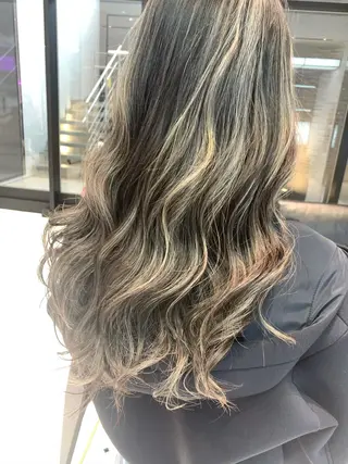 ロング lamie by melt 吉祥寺 【ラミエ バイ メルト】所属・【ミニモ公認】*似合 わせ職人*滝田拳史のヘアスタイル