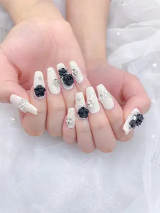 ネイル 五十嵐 美智のネイルデザイン