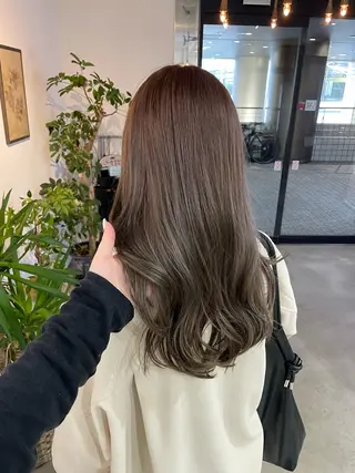 セミロング カラー ミウラ サクラコのヘアスタイル