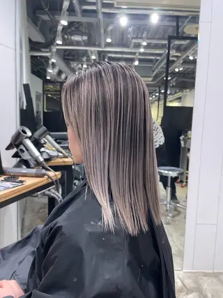 カラー 池谷 玲哉のヘアスタイル