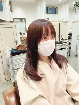 セミロング adorableはなみずき店所属・唯一無二の曲がる 縮毛矯正 小林のヘアスタイル