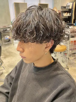 ショート パーマ メンズ fifthメンズ原宿 波巻きパーマ平居俊太のヘアスタイル