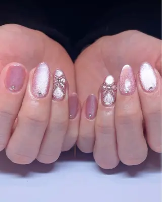 ネイル Nailsalon Repos.所属・Rika🌼 シンプル•マグネットのネイルデザイン